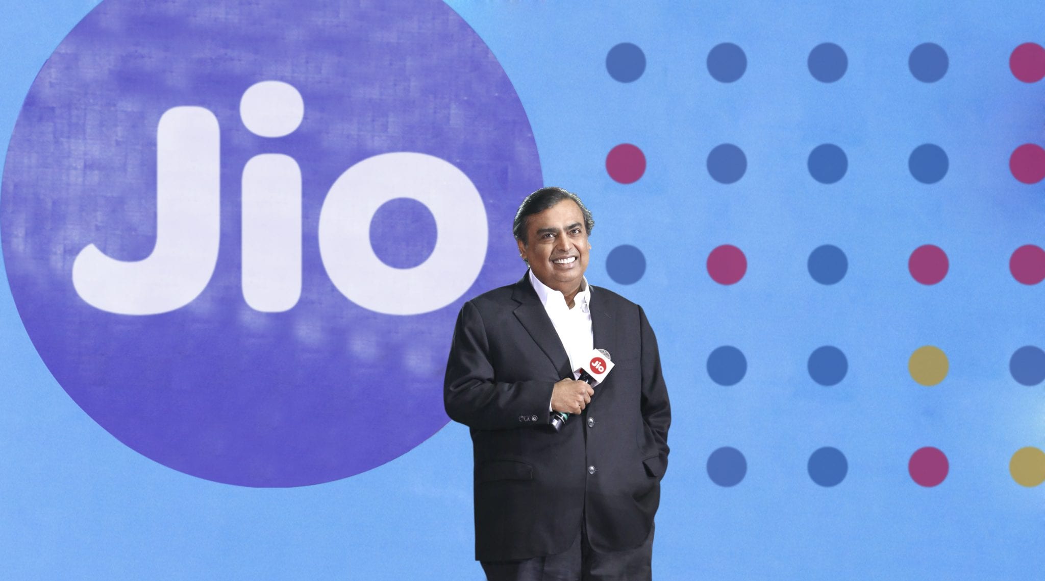 mukesh-ambani-the-ceo-of-reliance-industries-announced-that-reliance-jio-will-provide-fastest-internet-service-in-india